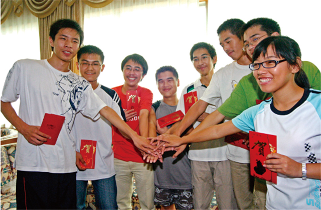 28年，公益慈善利来w66是认真的！